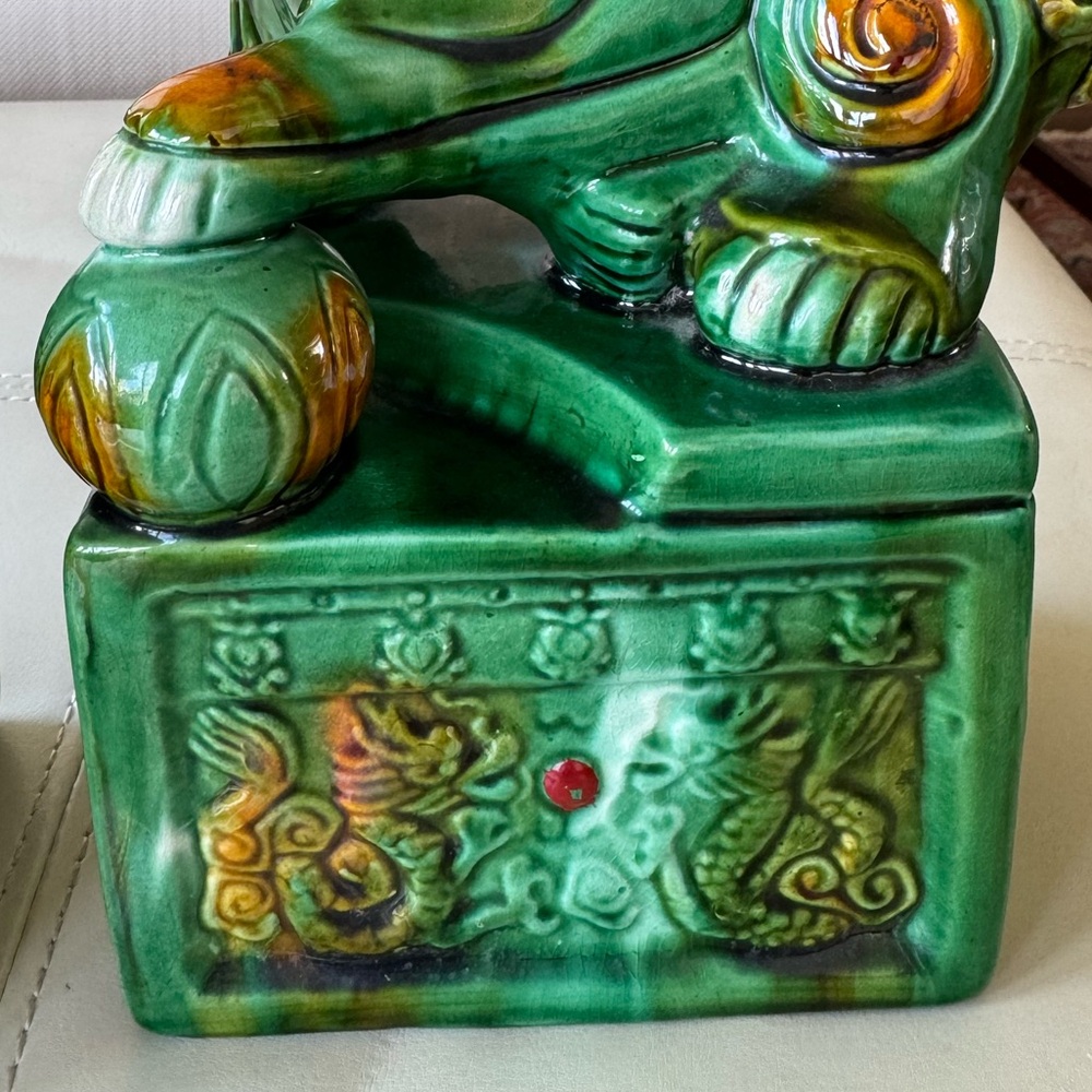 Green Ceramic Foo Dog Pair - Glazed Guardian Statues - Picture 3 of 15